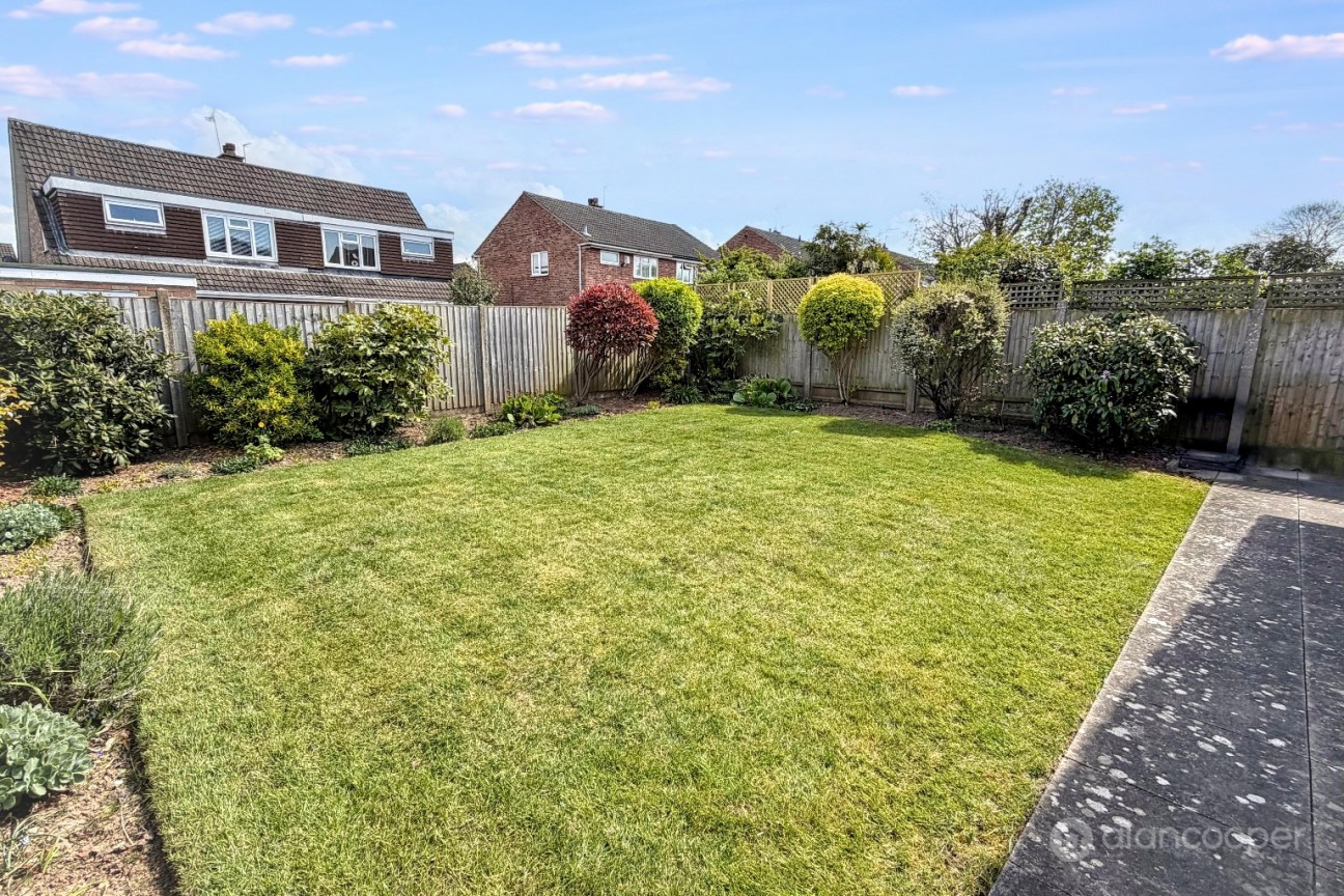 Rainsbrook Drive, Whitestone, Nuneaton, CV11 6UE