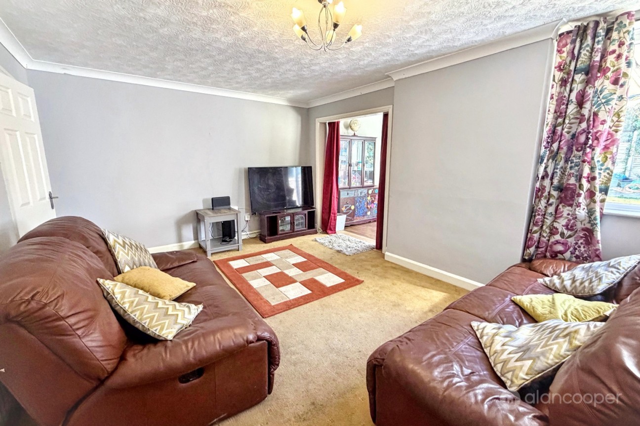 Hillside Drive, Nuneaton, CV10 0LF