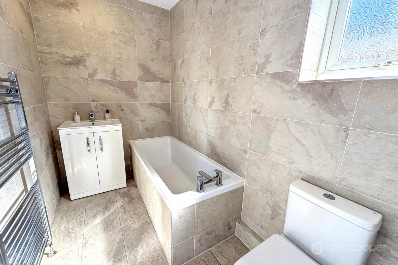 Hillside Drive, Nuneaton, CV10 0LF