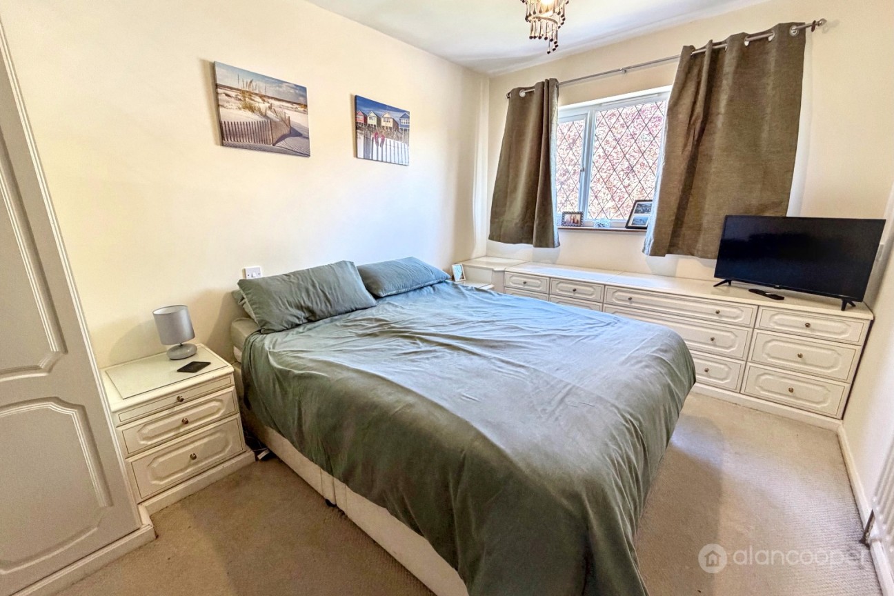Hillside Drive, Nuneaton, CV10 0LF