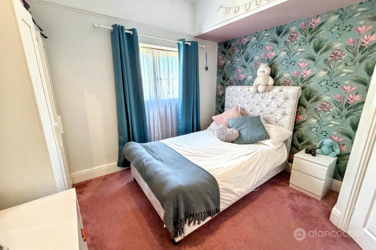 King Edward Road, Nuneaton, CV11 4BB
