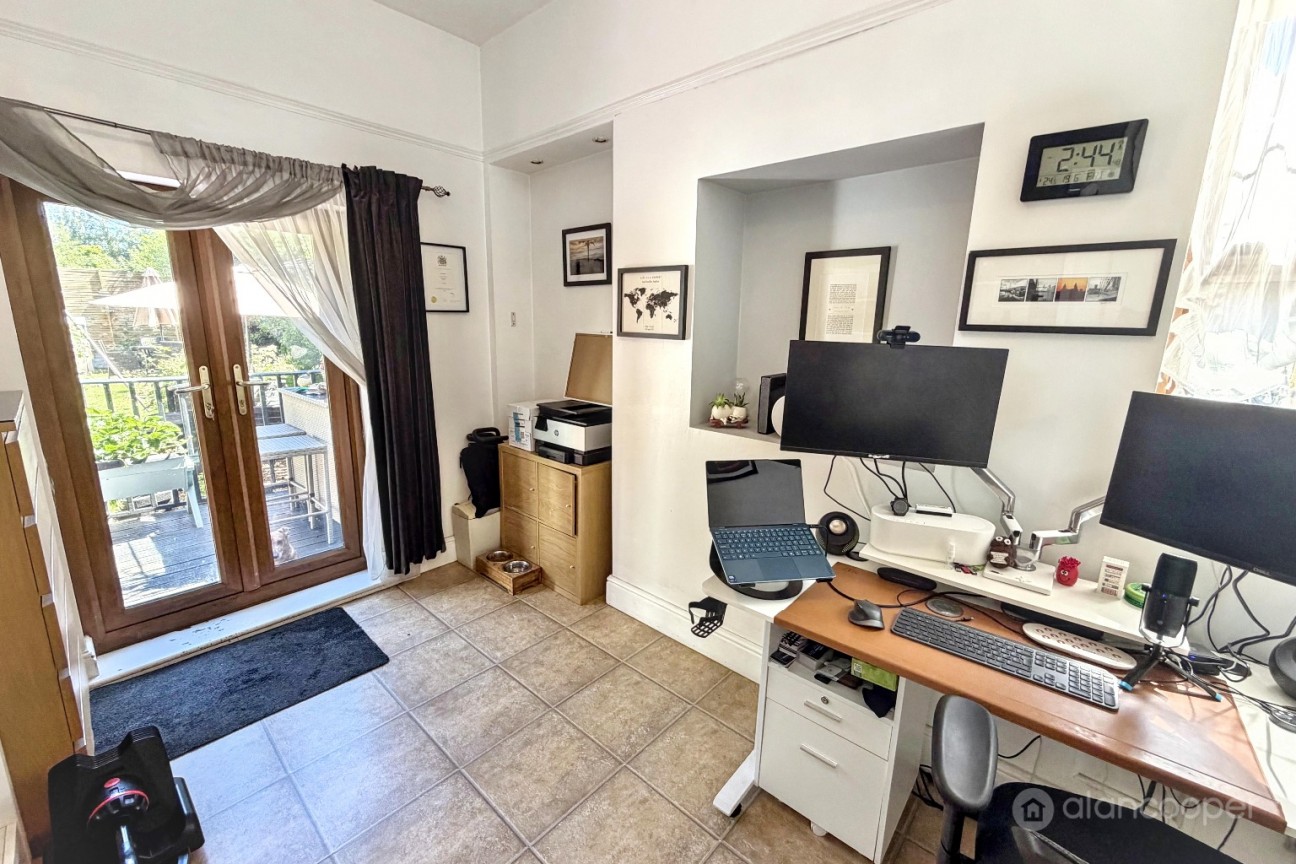 King Edward Road, Nuneaton, CV11 4BB