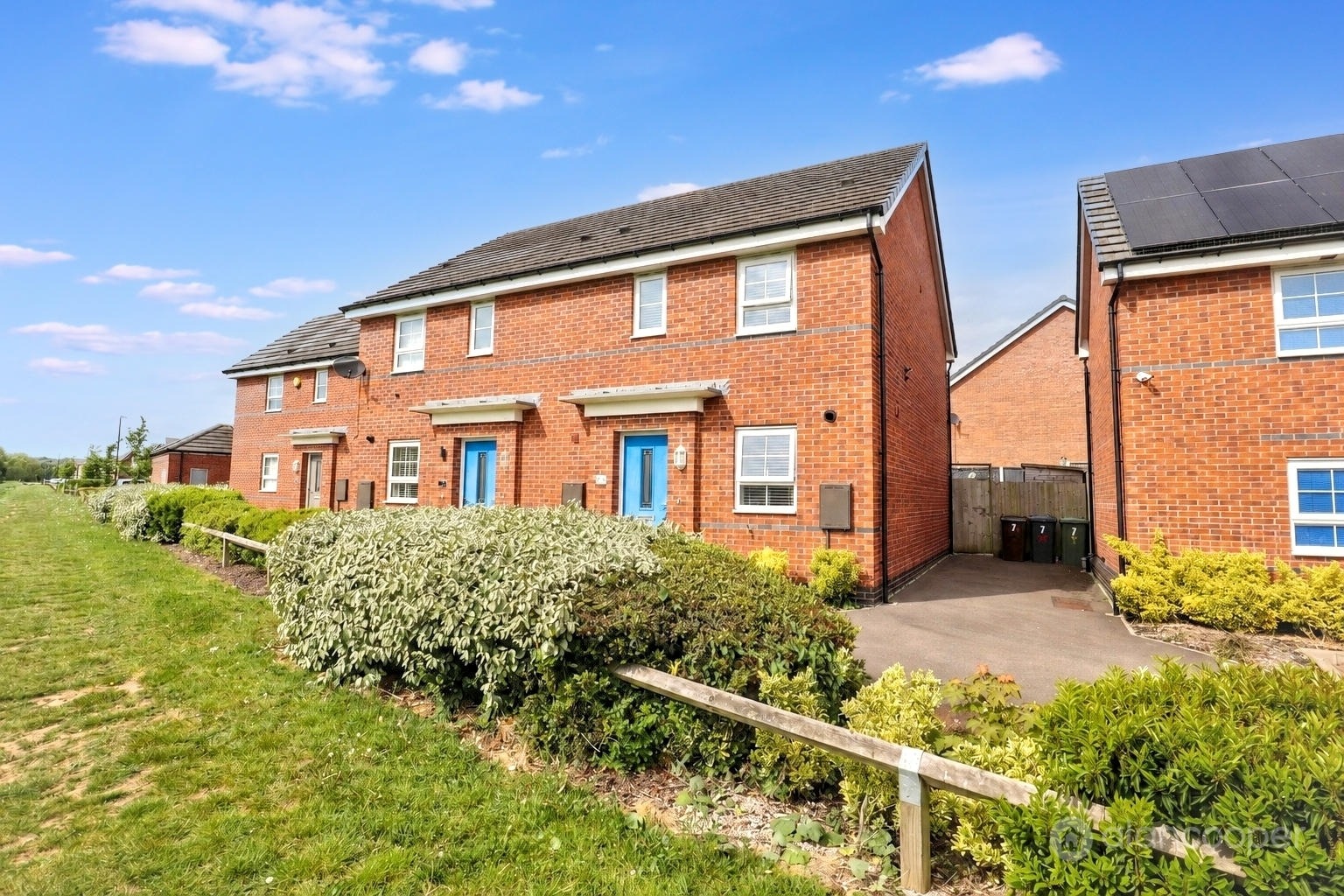 Azure Walk, Nuneaton, Warwickshire, CV10 9GQ