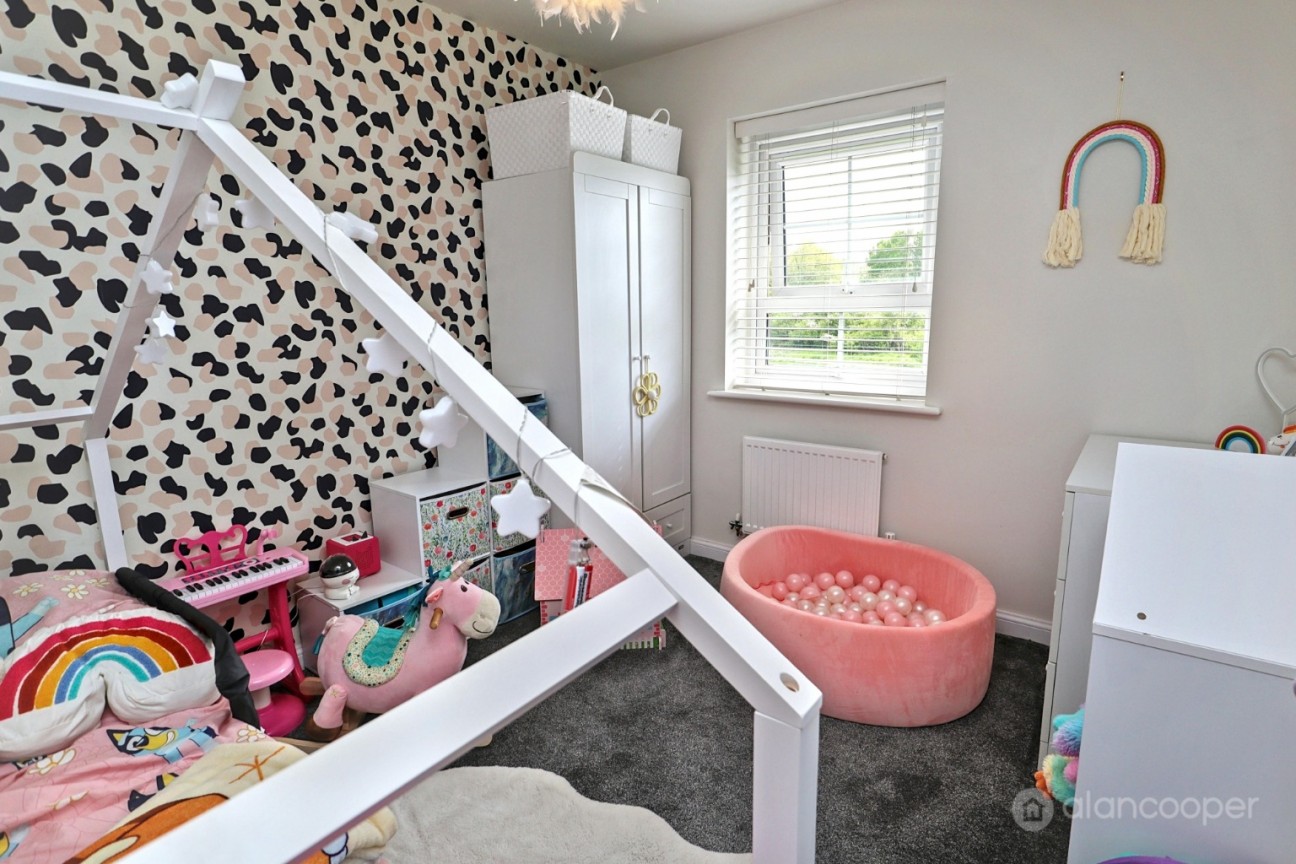 Azure Walk, Nuneaton, Warwickshire, CV10 9GQ