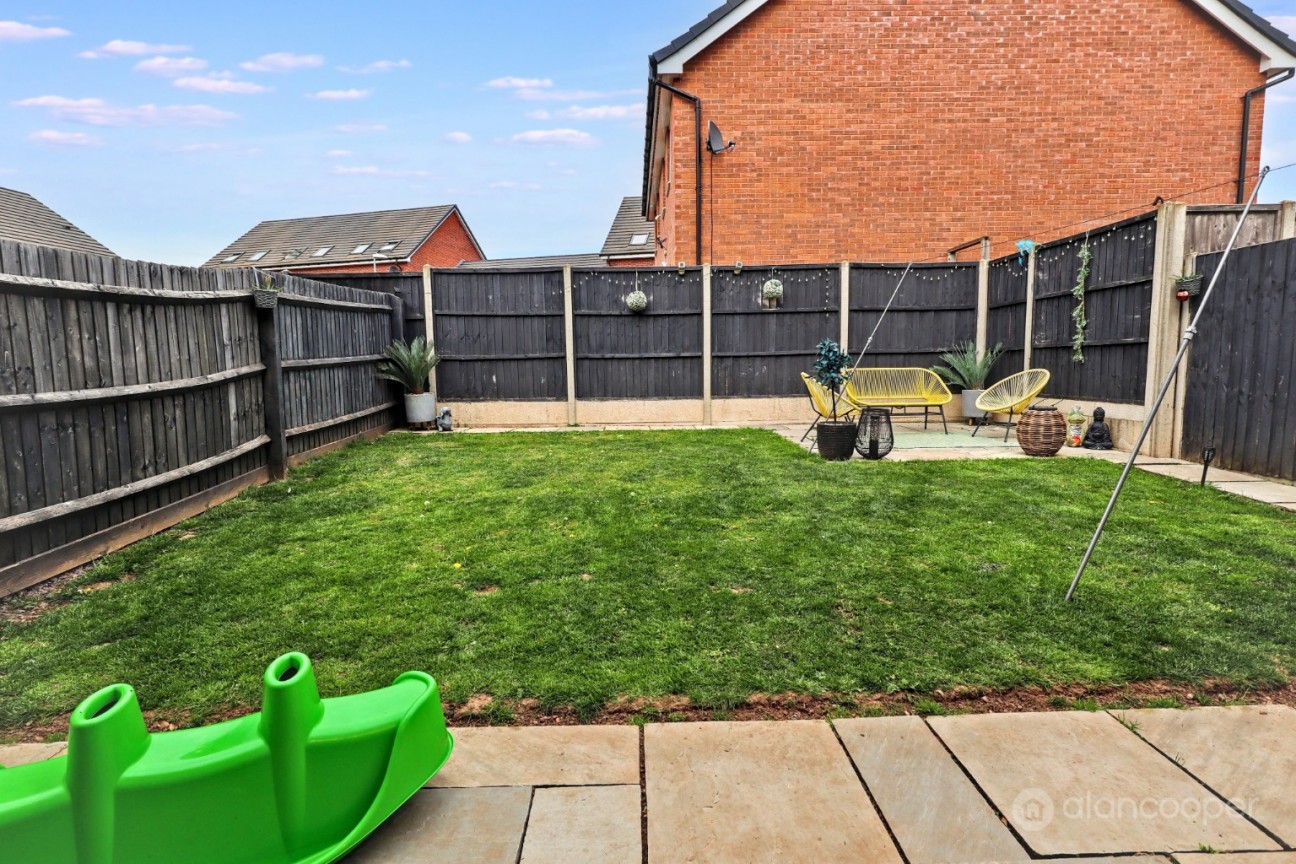 Azure Walk, Nuneaton, Warwickshire, CV10 9GQ