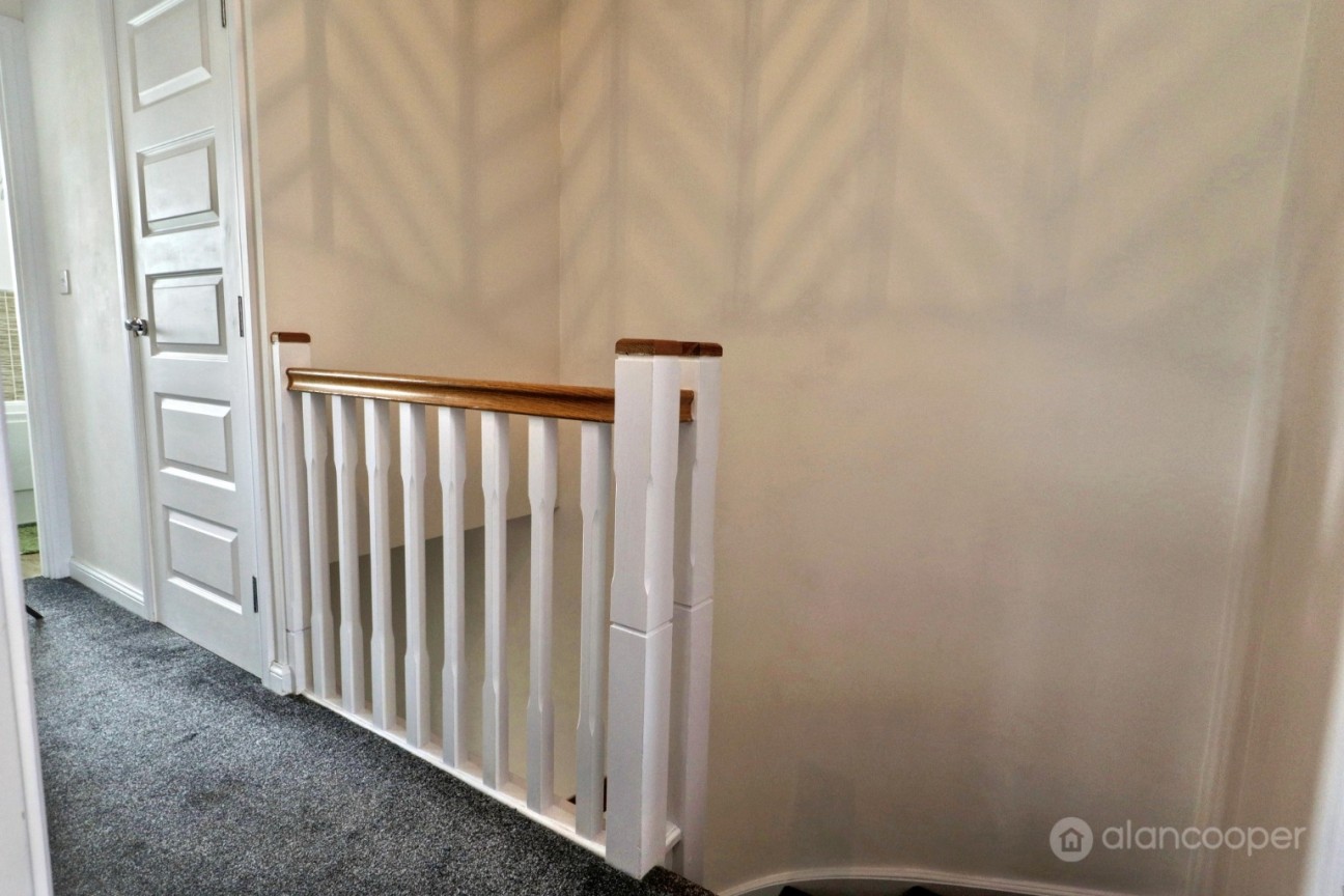 Azure Walk, Nuneaton, Warwickshire, CV10 9GQ