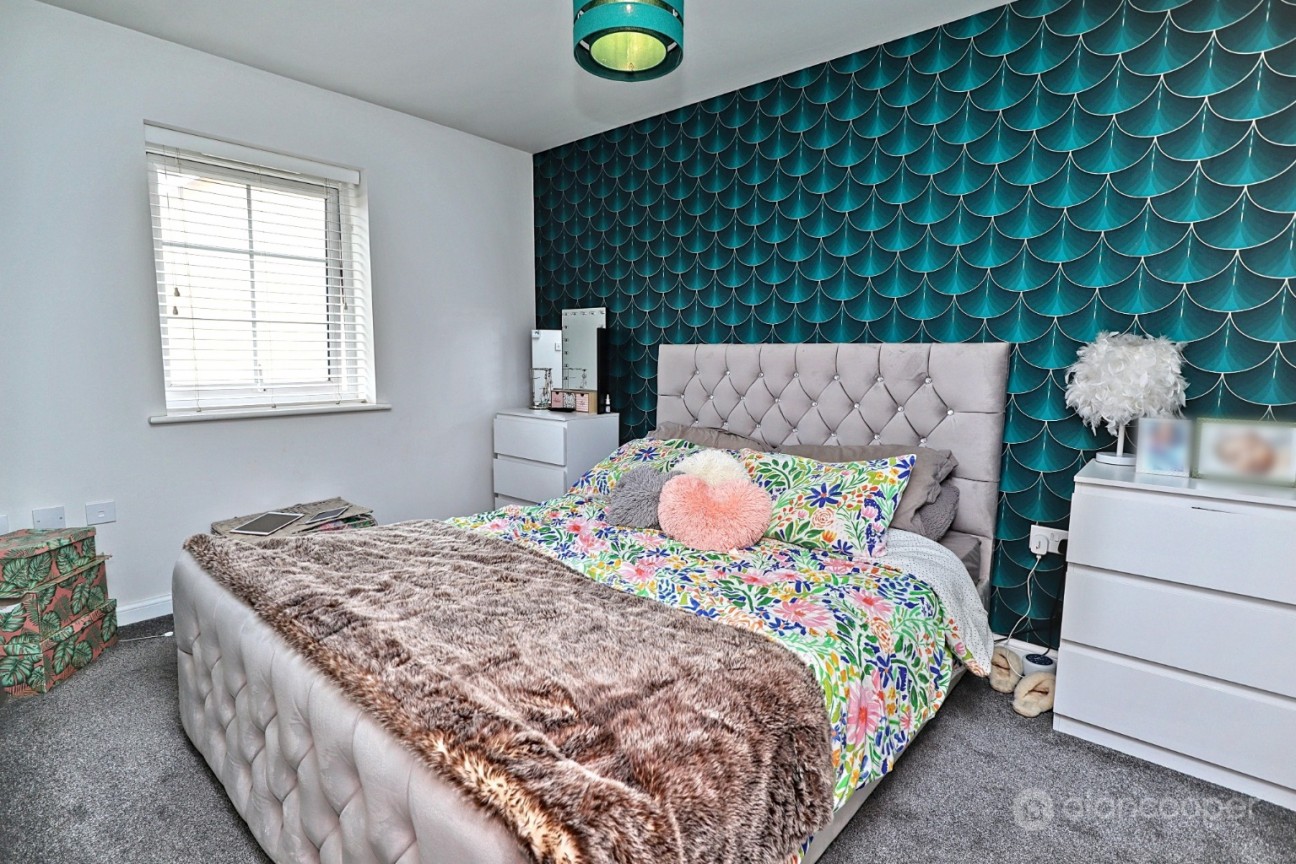 Azure Walk, Nuneaton, Warwickshire, CV10 9GQ