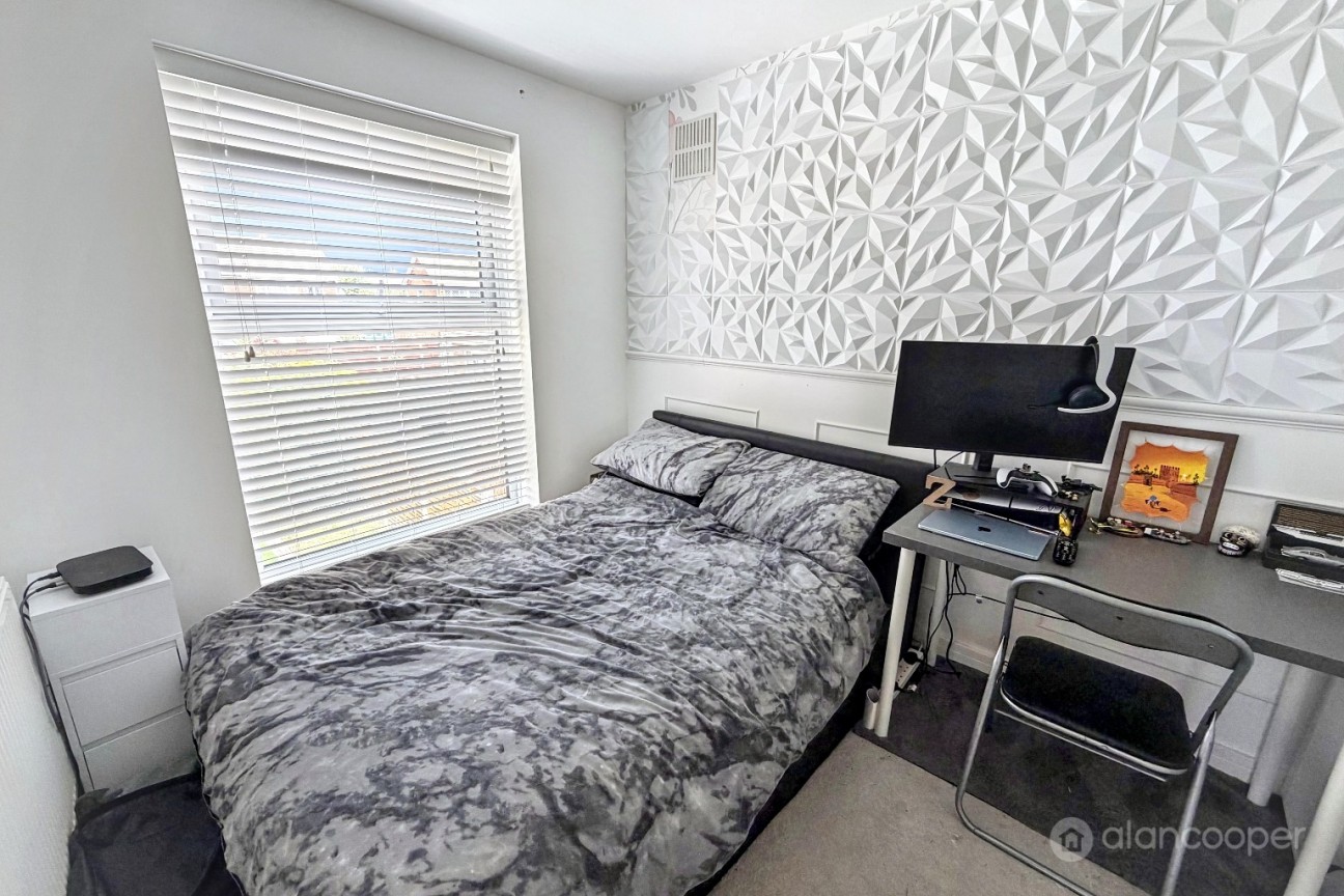 Charnwood Avenue, Arbury View, Nuneaton, CV10 7NZ