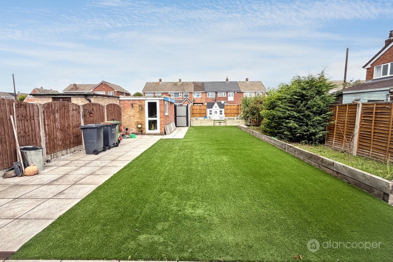Charnwood Avenue, Arbury View, Nuneaton, CV10 7NZ