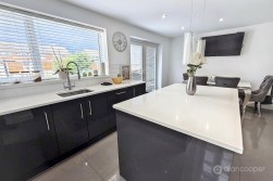 Charnwood Avenue, Arbury View, Nuneaton, CV10 7NZ
