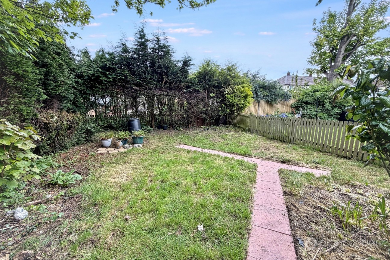 Cedar Road, Nuneaton, CV10 9DN