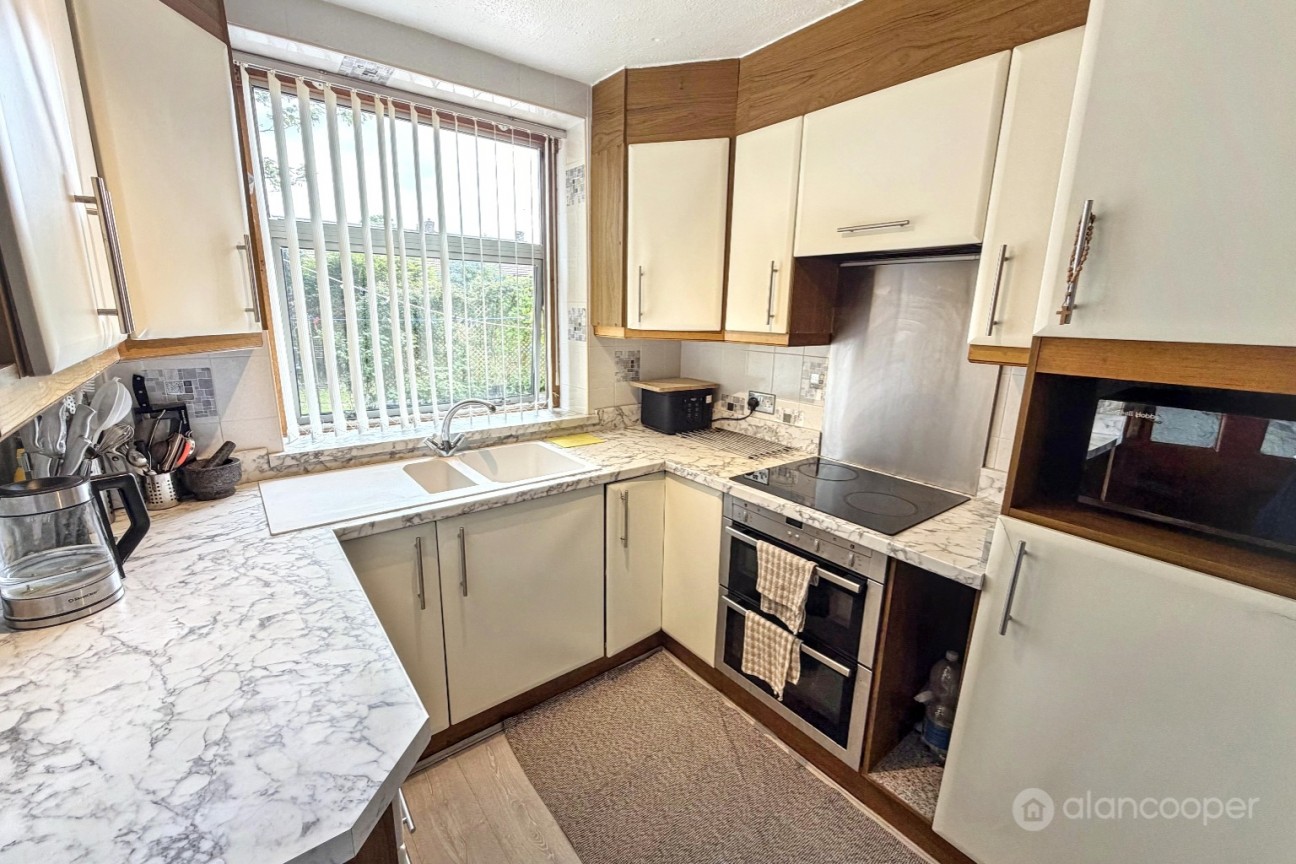 Cedar Road, Nuneaton, CV10 9DN