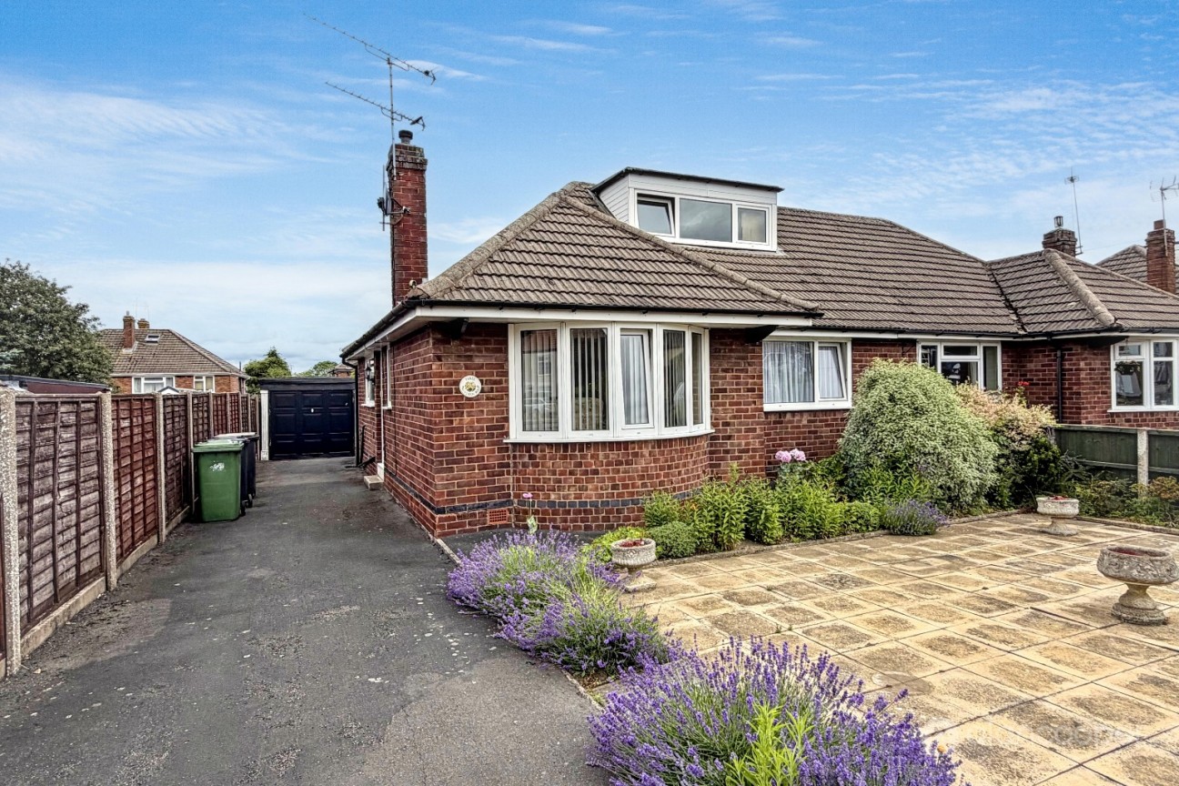 Nuneaton Road, Bulkington, CV12 9QP