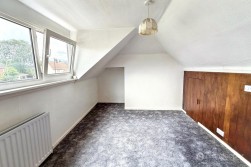 Nuneaton Road, Bulkington, CV12 9QP