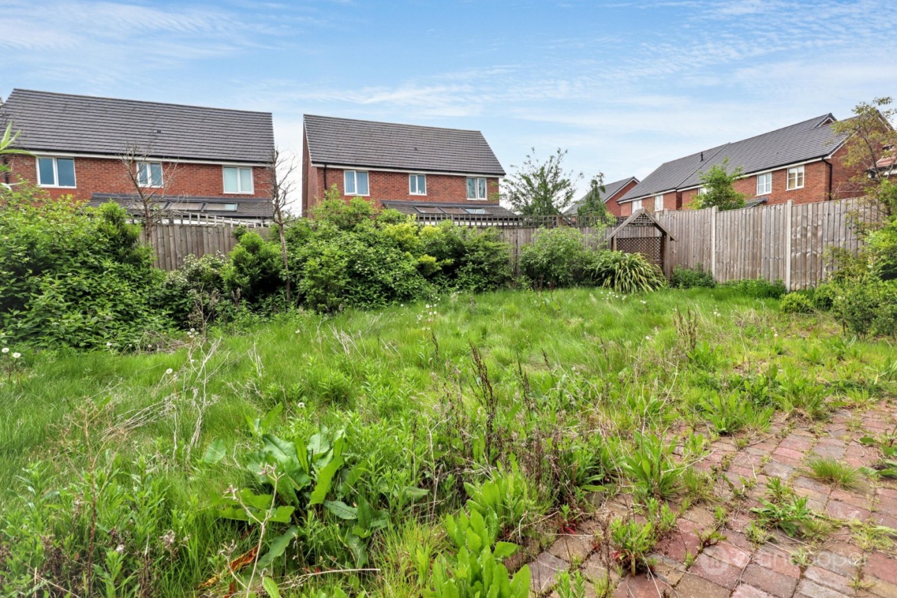 Adelie Road, Galley Common, Nuneaton, CV10 9GZ