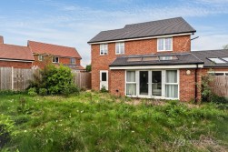 Adelie Road, Galley Common, Nuneaton, CV10 9GZ
