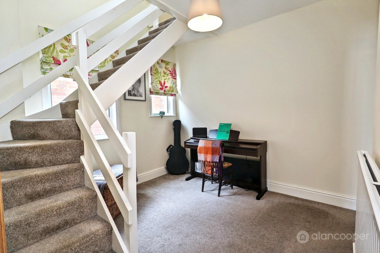 Hinckley Road, Nuneaton, CV11 6LG