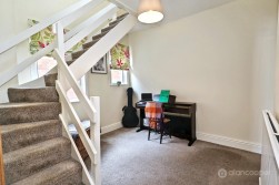 Hinckley Road, Nuneaton, CV11 6LG