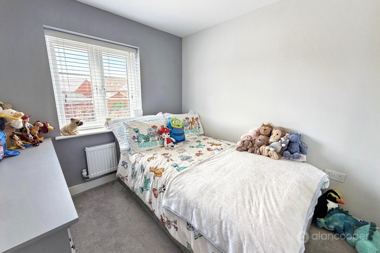 Sunburst Drive, Manor Fields, Nuneaton, CV11 6YQ