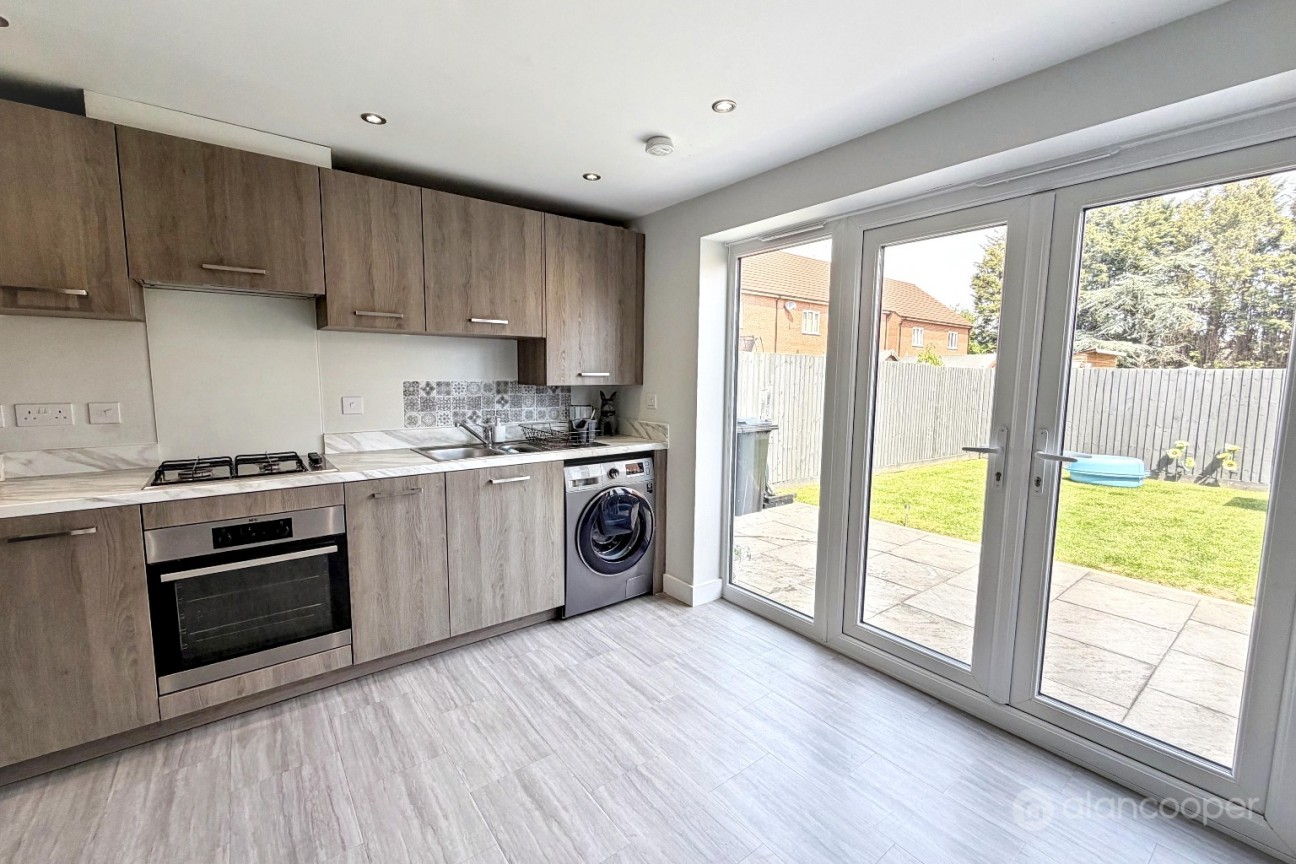 Sunburst Drive, Manor Fields, Nuneaton, CV11 6YQ