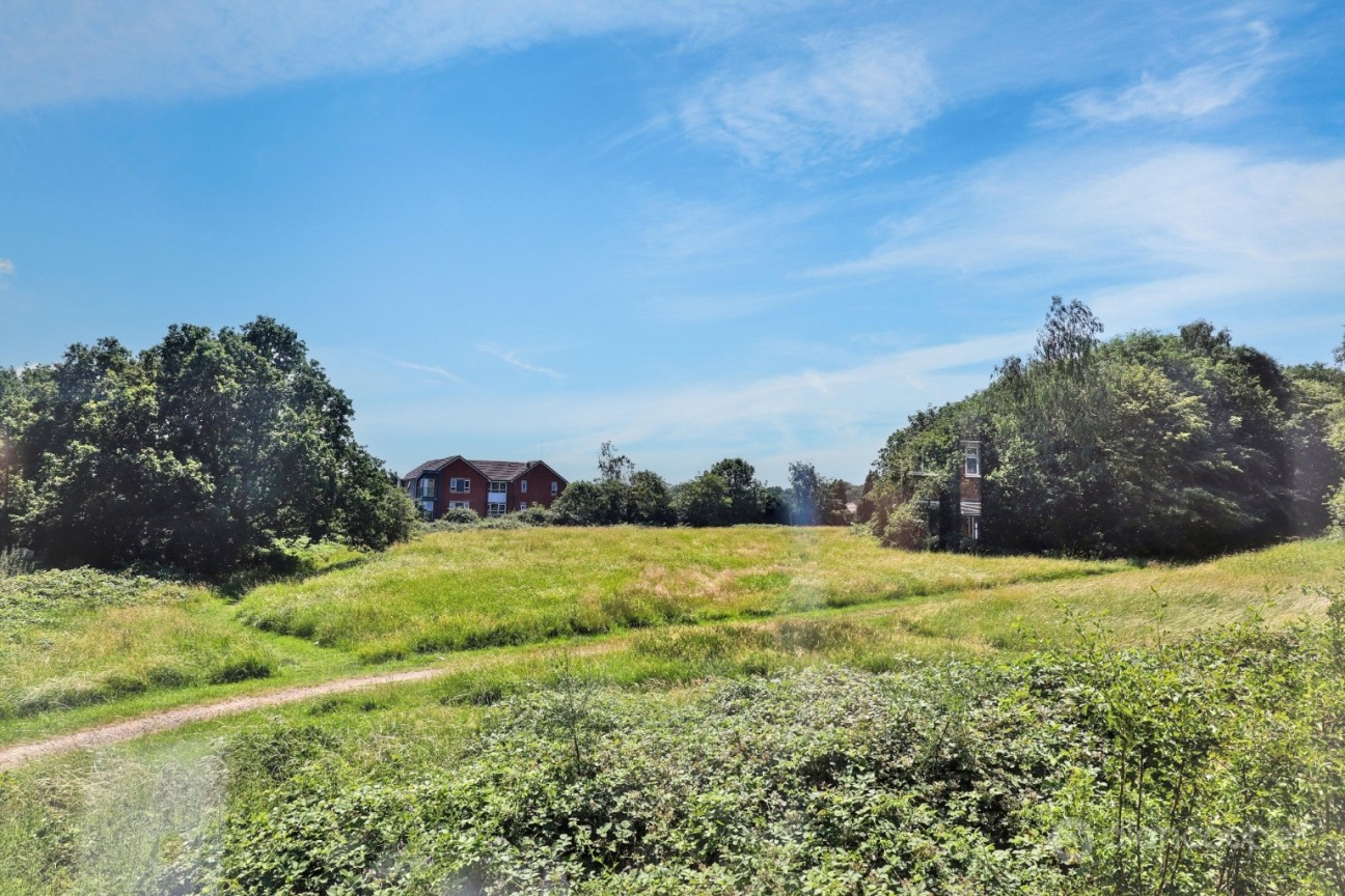 Bucks Hill, Nuneaton, Warwickshire, CV10 9NA