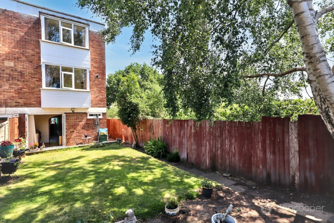Bucks Hill, Nuneaton, Warwickshire, CV10 9NA