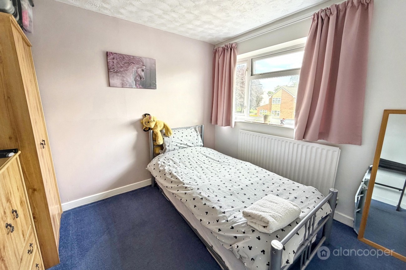 Abingdon Way, St Nicolas Park, Nuneaton, CV11 6DX