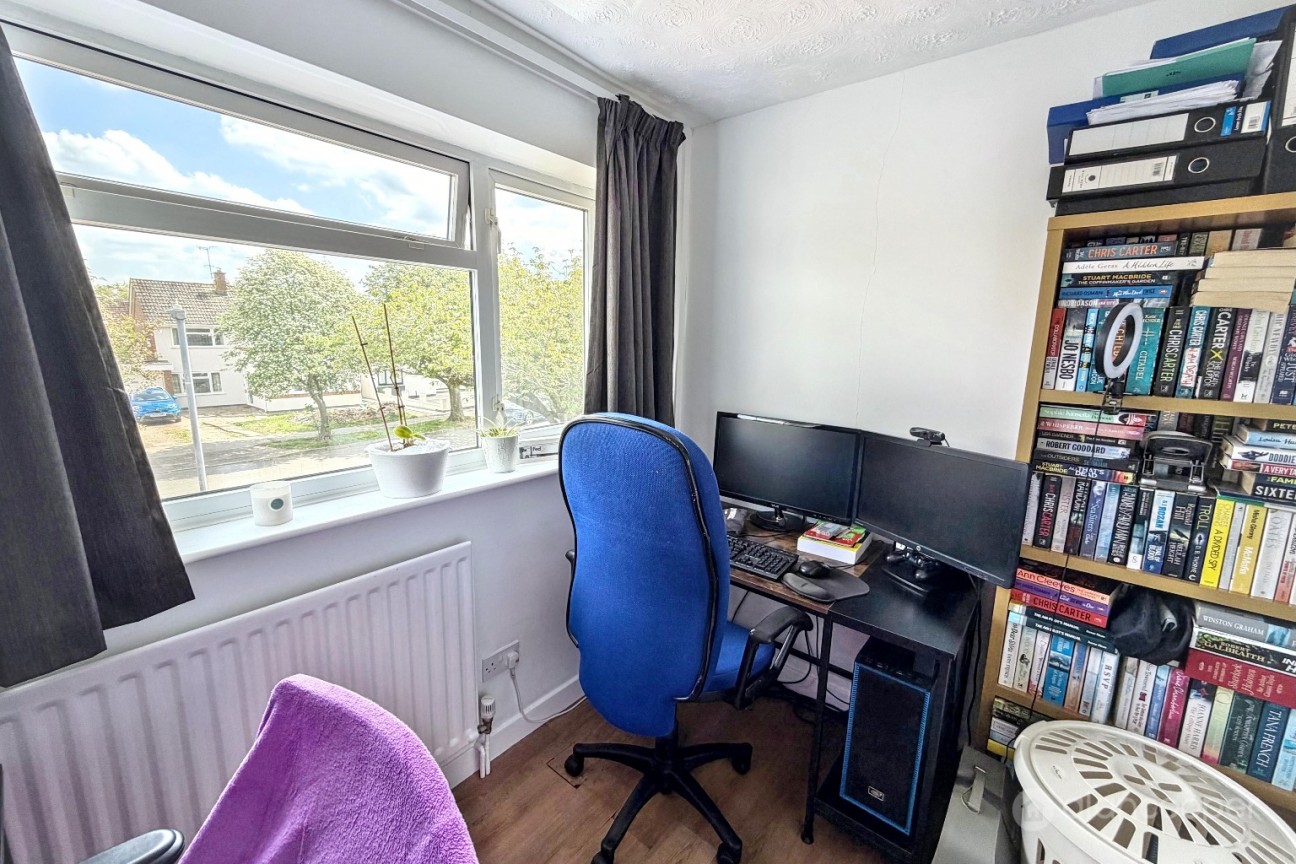 Abingdon Way, St Nicolas Park, Nuneaton, CV11 6DX