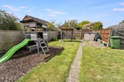 Abingdon Way, St Nicolas Park, Nuneaton, CV11 6DX