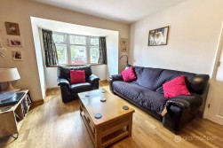 Abingdon Way, St Nicolas Park, Nuneaton, CV11 6DX