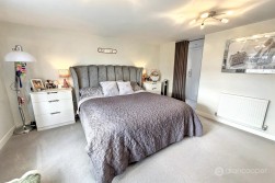 Russett Avenue, Manor Fields, Nuneaton, CV11 6YW