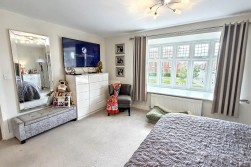 Russett Avenue, Manor Fields, Nuneaton, CV11 6YW