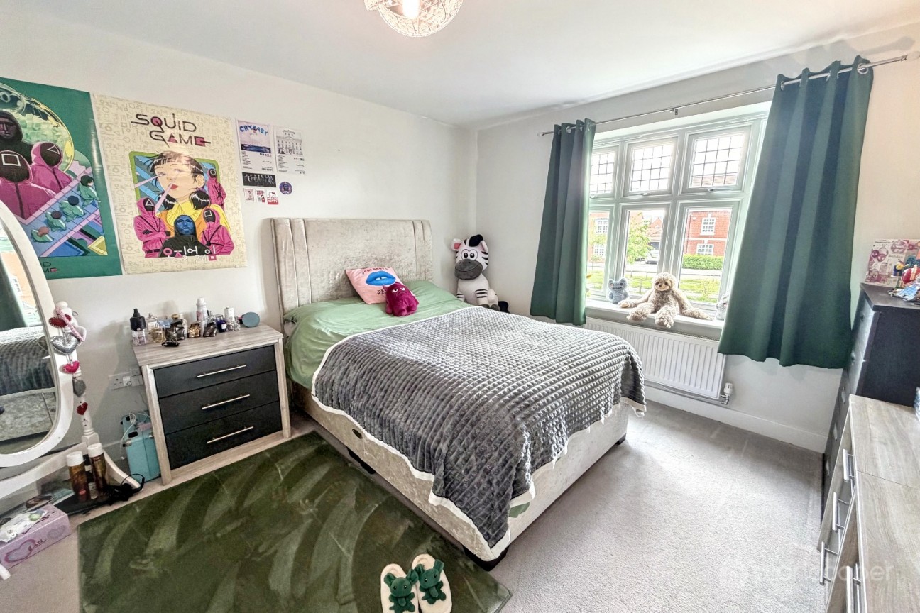 Russett Avenue, Manor Fields, Nuneaton, CV11 6YW