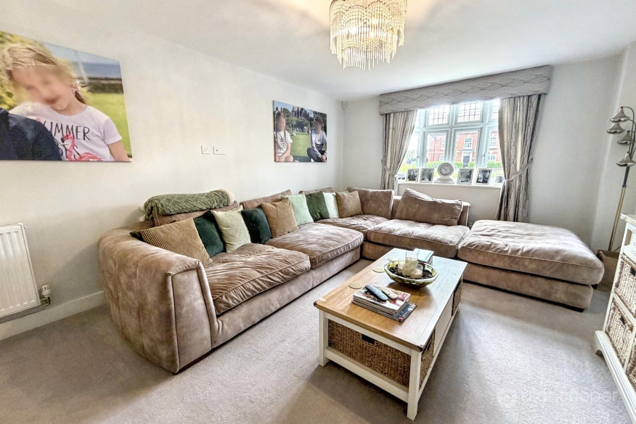 Russett Avenue, Manor Fields, Nuneaton, CV11 6YW