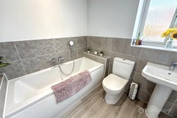 Russett Avenue, Manor Fields, Nuneaton, CV11 6YW