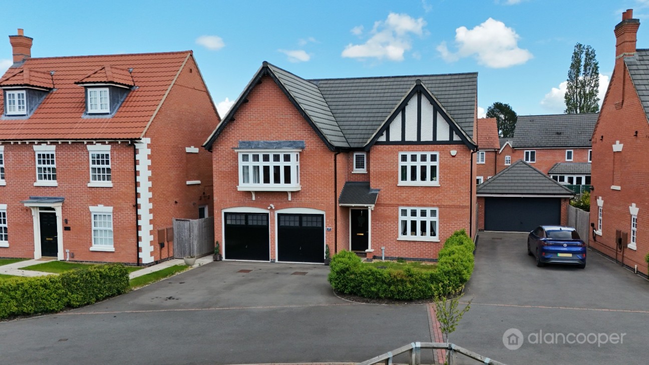 Russett Avenue, Manor Fields, Nuneaton, CV11 6YW