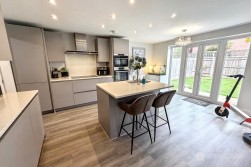 Russett Avenue, Manor Fields, Nuneaton, CV11 6YW
