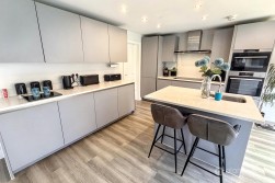 Russett Avenue, Manor Fields, Nuneaton, CV11 6YW