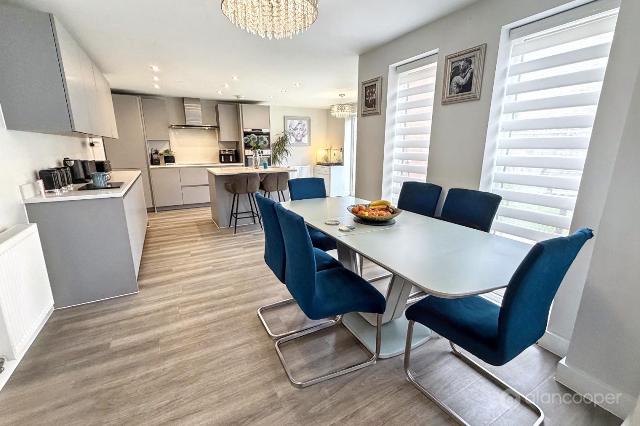 Russett Avenue, Manor Fields, Nuneaton, CV11 6YW