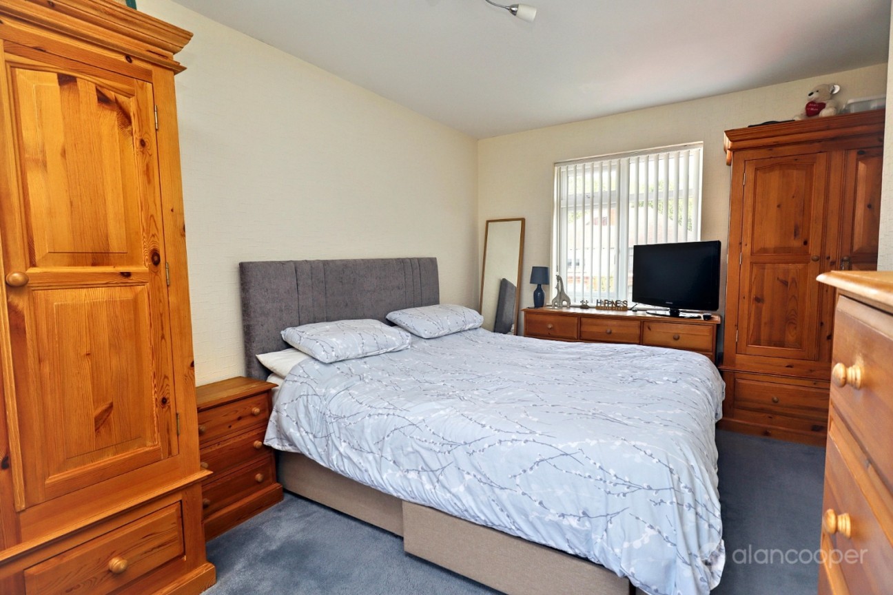 Oldbury Road, Hartshill, Nuneaton, CV10 0TE