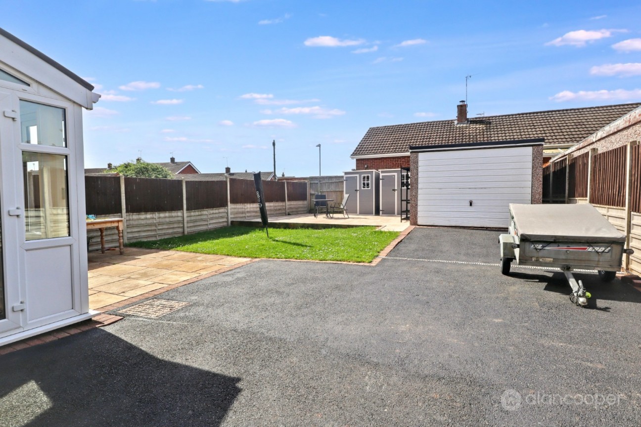 Oldbury Road, Hartshill, Nuneaton, CV10 0TE