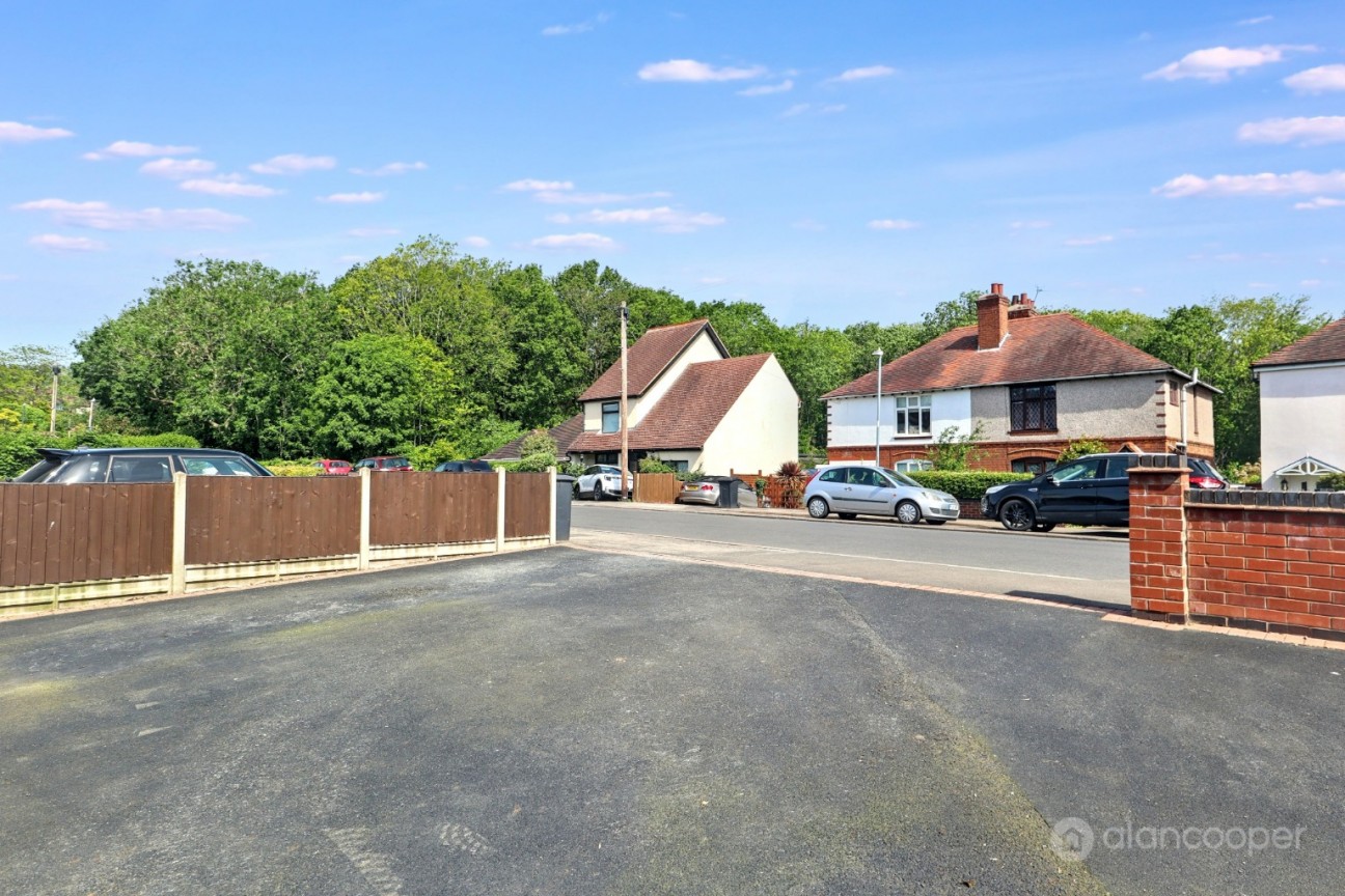 Oldbury Road, Hartshill, Nuneaton, CV10 0TE