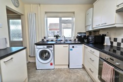 Oldbury Road, Hartshill, Nuneaton, CV10 0TE