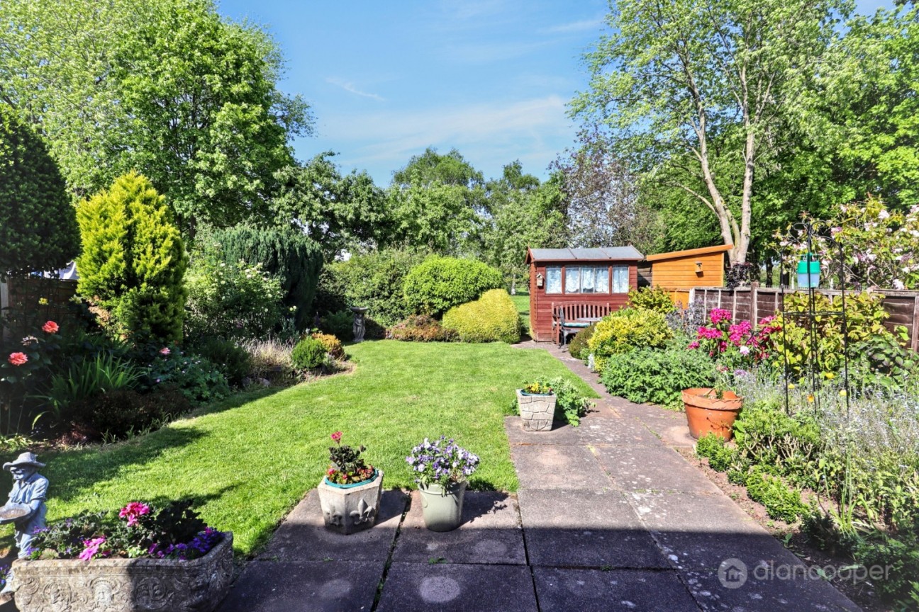 St. Andrews Drive, Whitestone, Nuneaton, CV11 6NQ