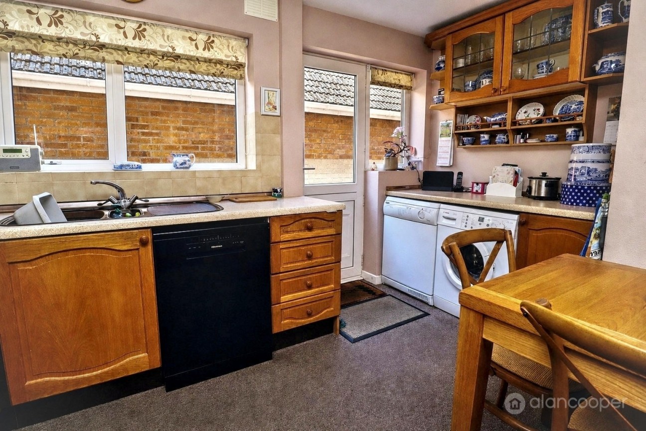 St. Andrews Drive, Whitestone, Nuneaton, CV11 6NQ