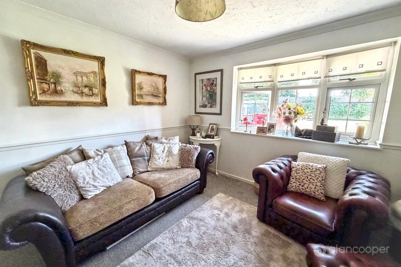 Aviemore Close, Glendale, Nuneaton, CV10 7JJ