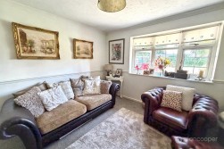 Aviemore Close, Glendale, Nuneaton, CV10 7JJ