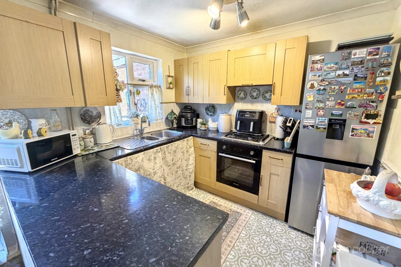 Aviemore Close, Glendale, Nuneaton, CV10 7JJ