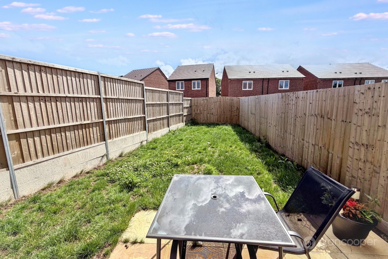 Catch Crop Way, Meadow Green, Nuneaton, CV11 7AF