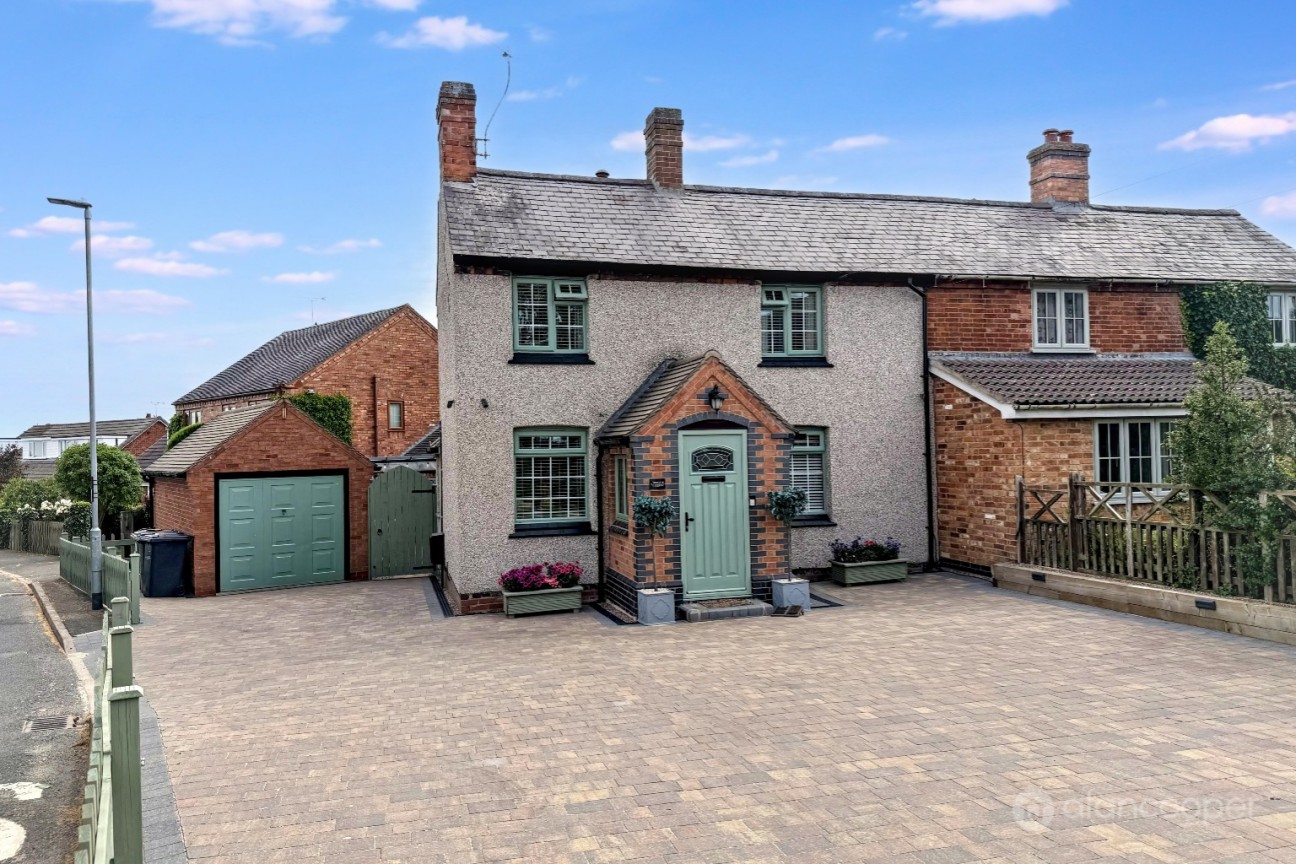 High Street, Stoke Golding, CV13 6HF